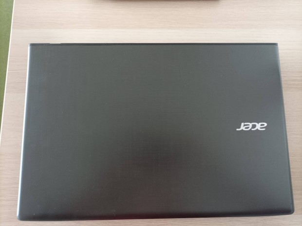Acer E5 575 56UR (i5 7th gen, 16GB, 100GB SSD + 1TB HDD, fullhd)