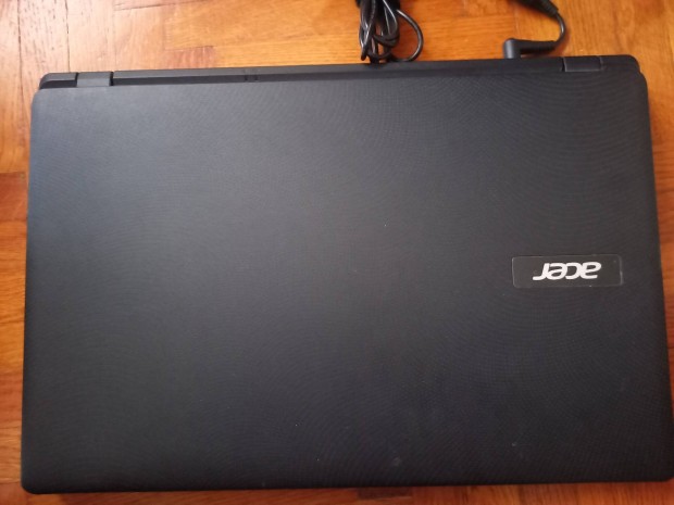 Acer Es1-531 laptop 4GB RAM, 500 GB HDD