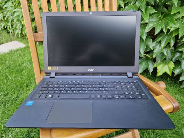 Acer Es1-533 Laptop Intel N4200 CPU - 4GB RAM - 240GB SSD