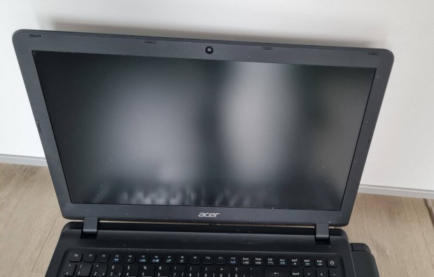 Acer Extensa 15 EX2540 6. gen i3 15.6 " laptop elad !