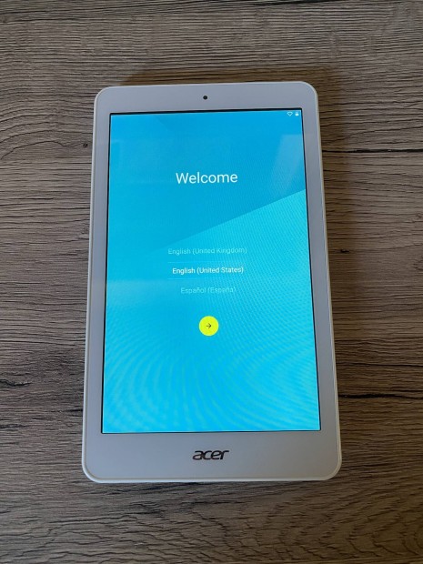 Acer Iconia One 8 B1-830 Tablet + Tablet Tok + Micro Sd Kártya