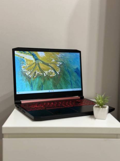 Acer NITRO 5 laptop