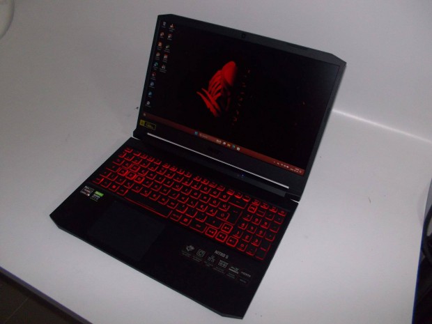 Acer Nirto garancis Gamer laptop Rtx 3050 Ti / 16/512/Win11