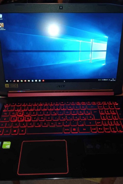 Acer Nitro 5 (intel i5 / 8GB / 256SSD / 512HDD / 6 akku)