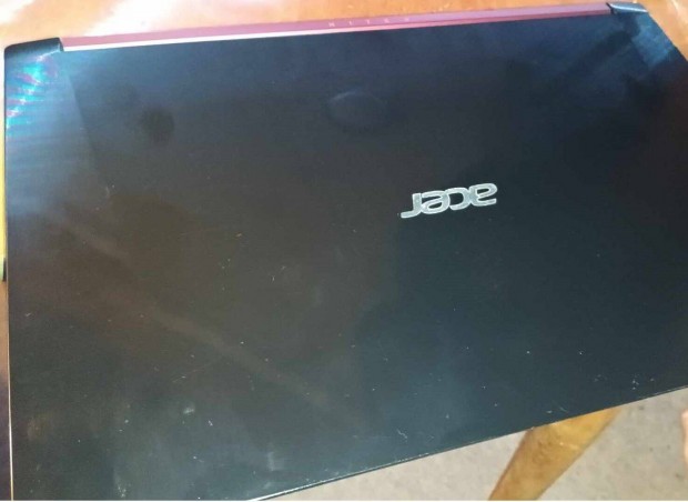 Acer Nitro 5 (intel i5 / 8GB / 256SSD / 512HDD / 6 akku) csere is!