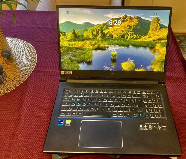 Acer Predtor PH317-55 Gamer Laptop