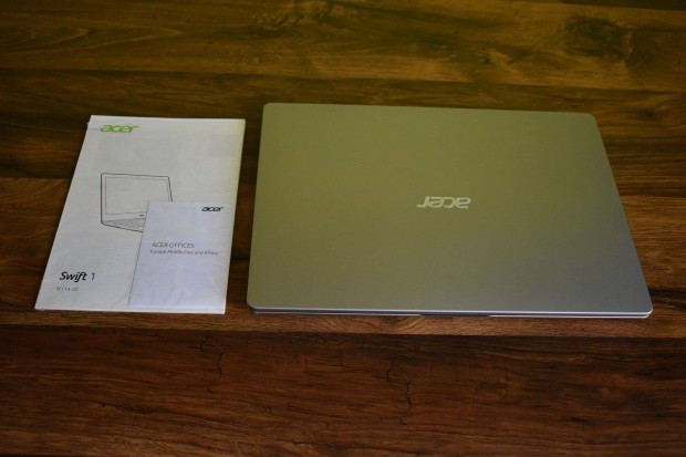 Acer Swift 1 s jogtiszta Windows 11 Home