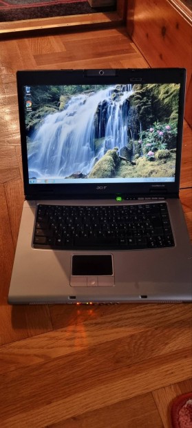 Acer Travelmate 2490 laptop 