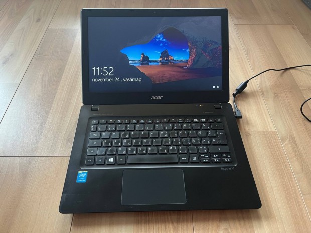 Acer V3 371 laptop