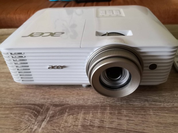 Acer V6520 DLP 4K HDR ready projektor!
