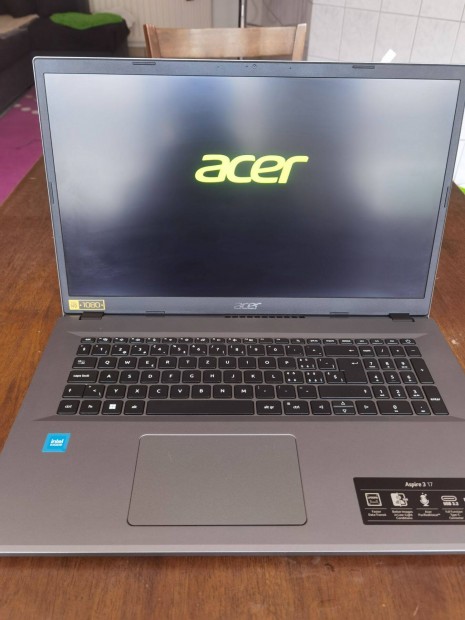 Acer aspire 3 17 j