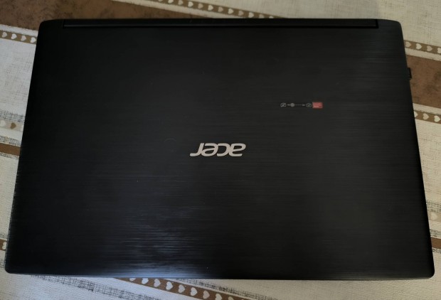 Acer aspire 3 A513-53-37JJ