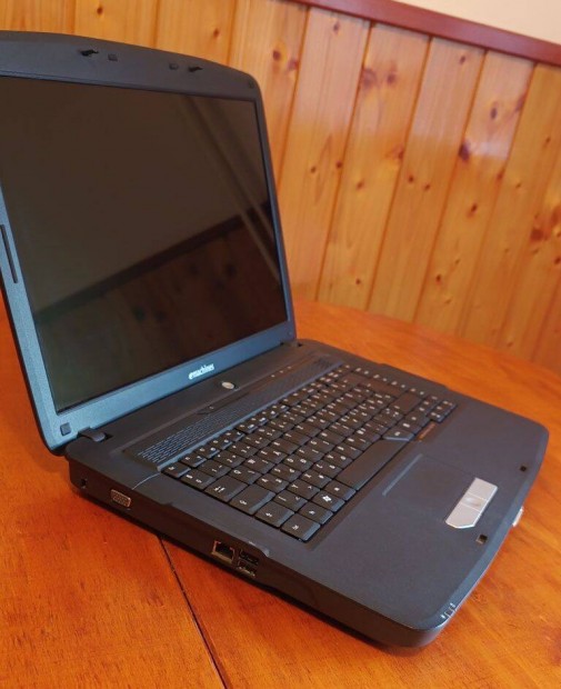 Acer emachines E510 laptop