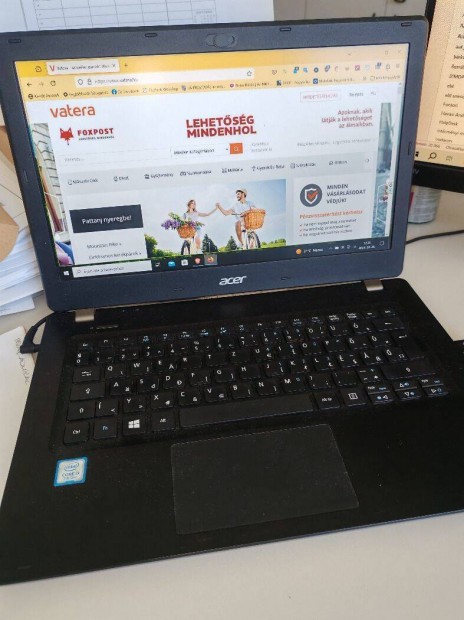 Acer fekete laptop