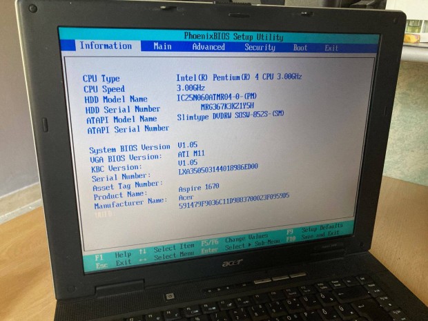 Acer laptop, 60GB HDD - Akkumltor nlkl, tskval
