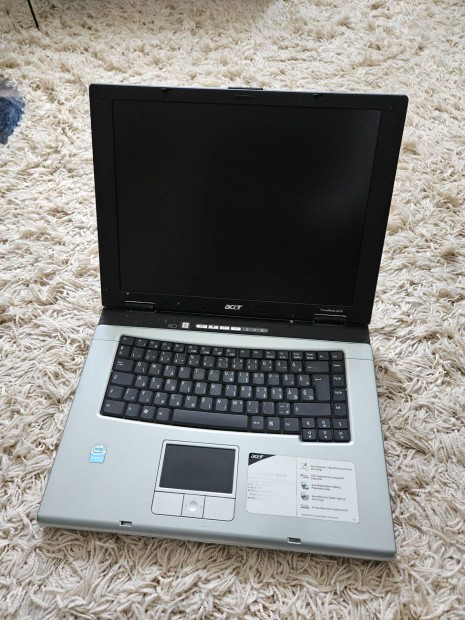 Acer laptop alkatrsznek elad