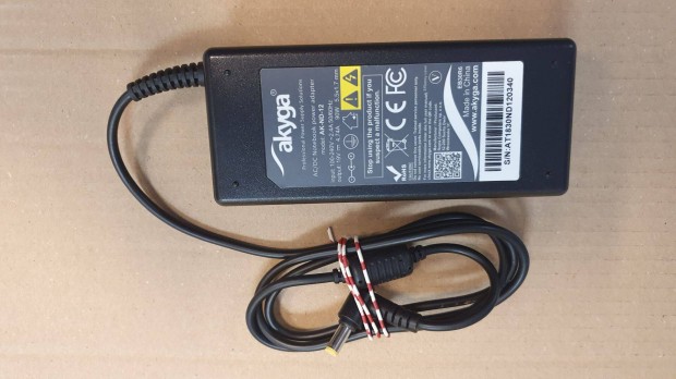 Acer laptop notebook adapter tlt 19V 4,74A 90W 0528