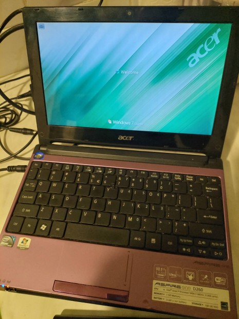 Acer lila kis laptop 