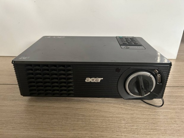 Acer projektor