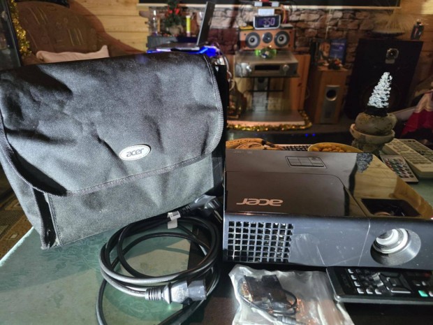 Acer projektor
