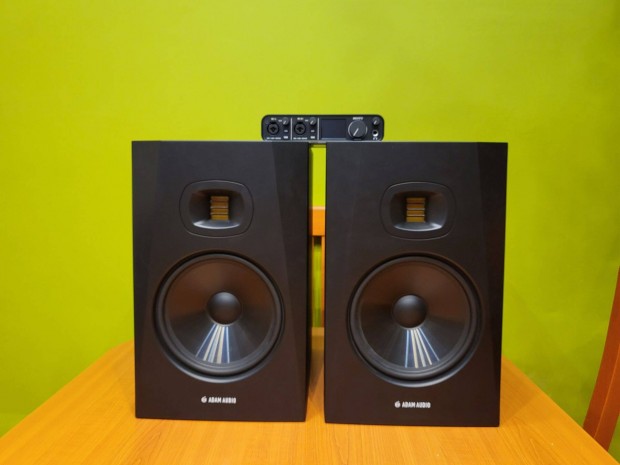 Adam audio T8V Hangfal, Motu M2 hangkrtya