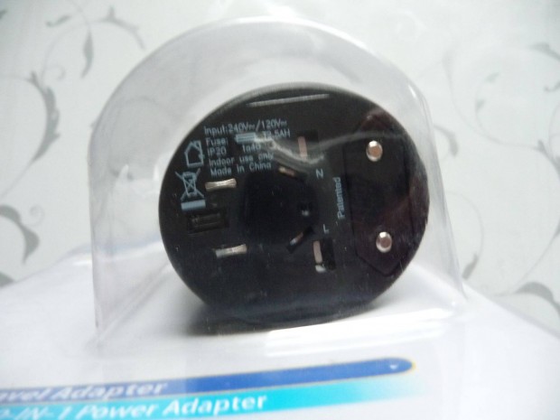 Adapter (travel )