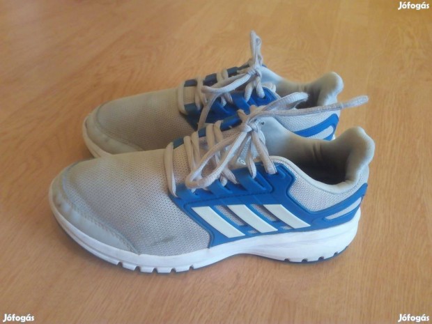 Adidas 36 2/3-os sportcip elad!