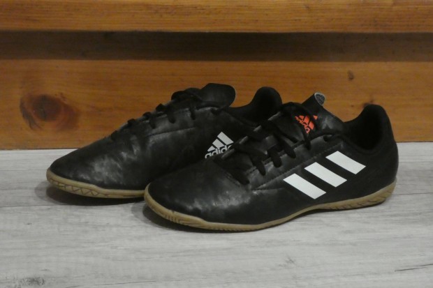 Adidas 36-os futball cipő teremcipő