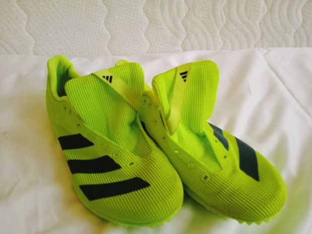 Adidas 38-as gyerek futball cip, szp llapotban elad!