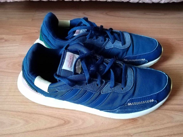 Adidas 40-es cip