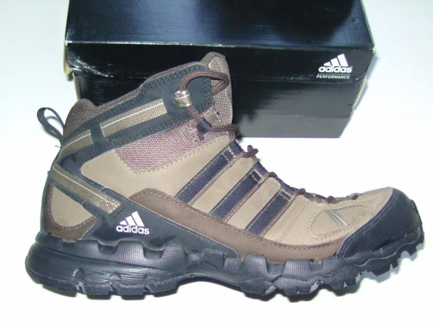 Adidas 42-es outedoor magas szr tracip