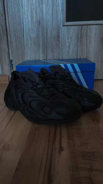 Adidas Adifom Q (fekete)