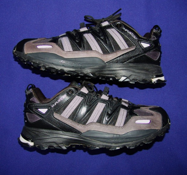 Adidas Advanture hyperturf cip, edzcip, tracip 48,5-es, 31cm