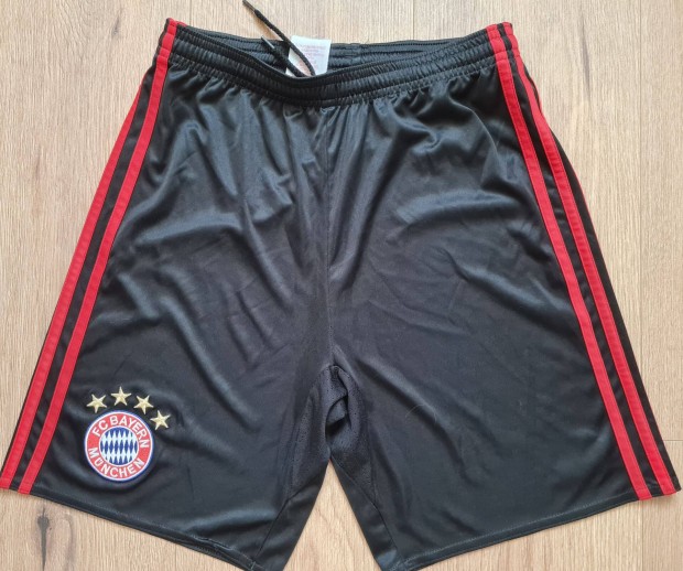 Adidas Bayern München gyerek rövidnadrág 13-14 évesre 164