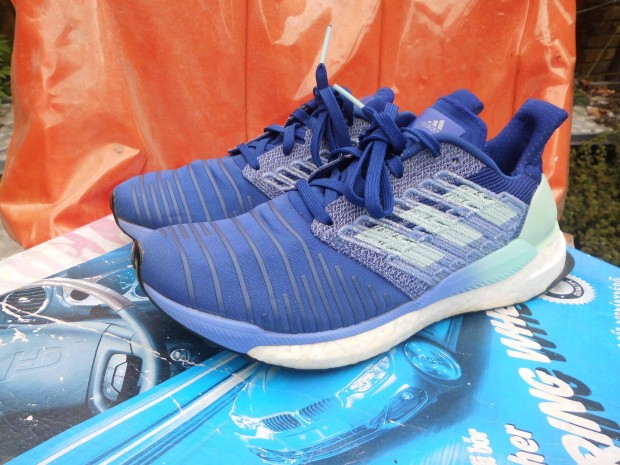 Adidas Boost kk 40 2/3-os sport-utcai cip elad,