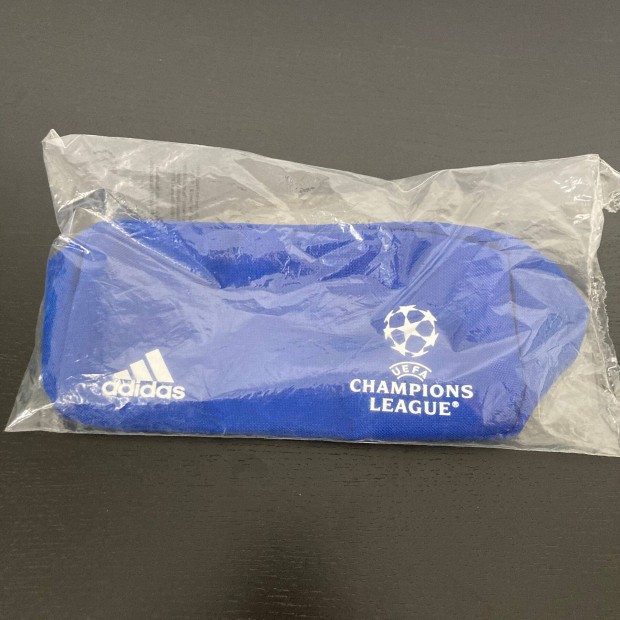 Adidas Champions League tolltart, neszesszer szinte ingyen elvihet
