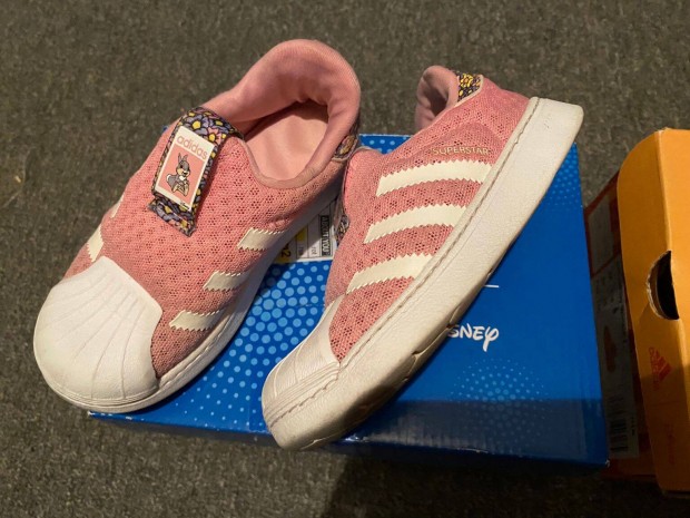 Adidas Disney kislny cip 26, dobozos