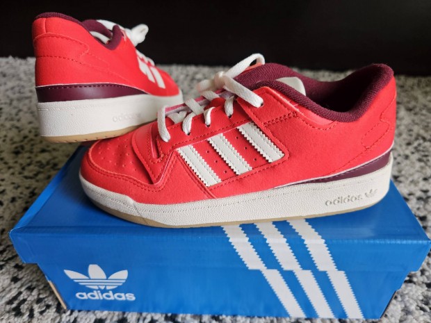 Adidas Forum Low CL 34-es gyerek piros cip. 