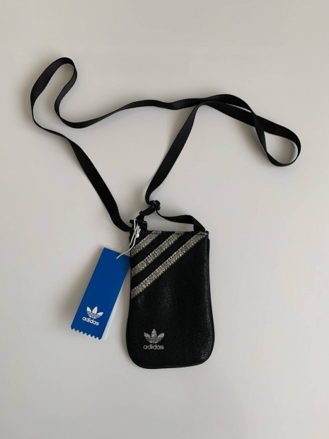 Adidas GN2142 telefontok kistska