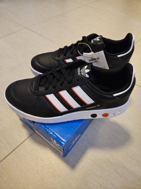 Adidas G.S Court Sportcip 42 2/3, fekete