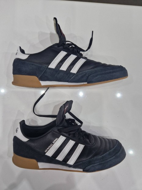 Adidas Mundial terem 44 2/3