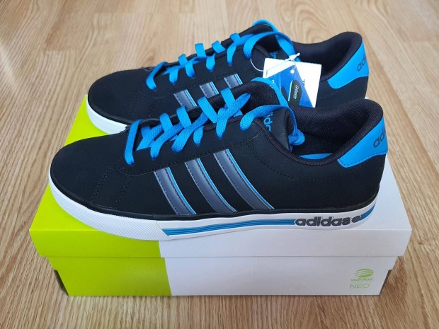 Adidas Neo Daily Team cipő (F76625) - 42 2/3 - új, dobozban