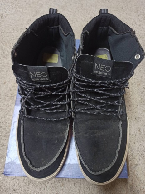 Adidas Neo  49 1/3
