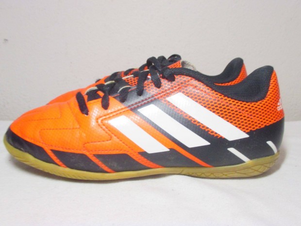 Adidas Neoride III gyerek-terem focicip 34-es