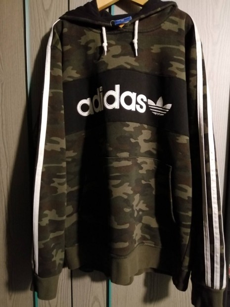 Adidas Originals hoodie pulver. 