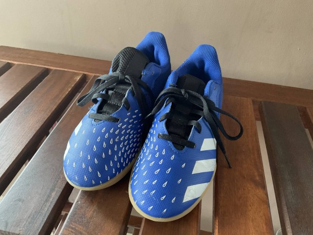 Adidas Predator 35 -s teremfocicip elad 