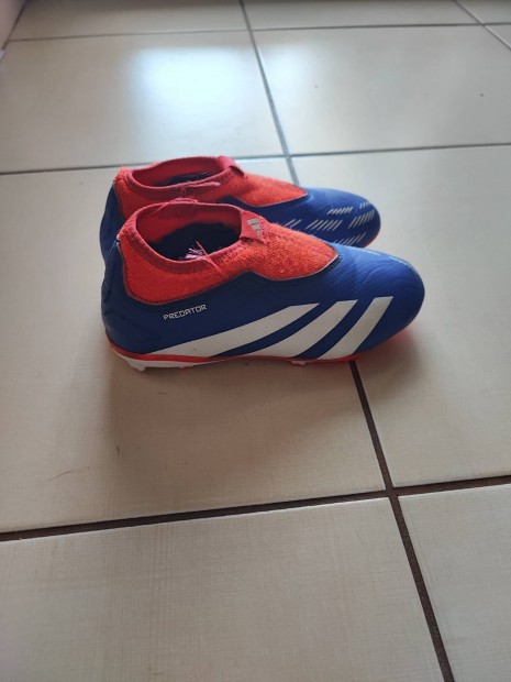 Adidas Predator fiú stoplis foci cipő 30,5 30.5 focicipő