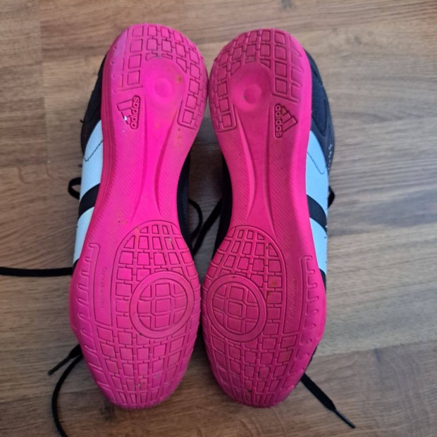 Adidas Predator focicipő 41 1/3