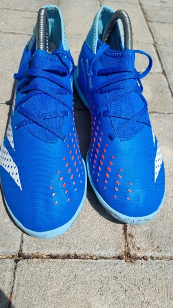 Adidas Predator műfüves törfös turf focicipő foci futbal cipő 38