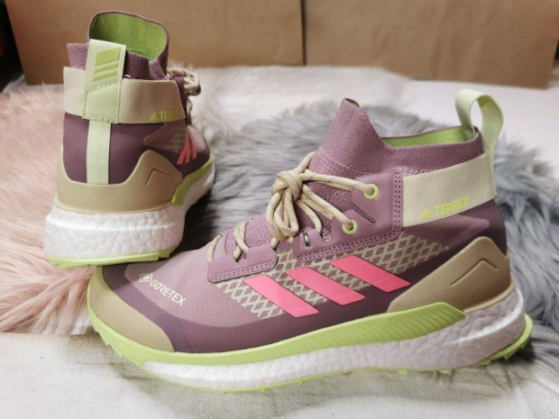 Adidas Terrex Free Hiker Gtx Gore-Tex 40.5-es túra cipő. Teljesen új,